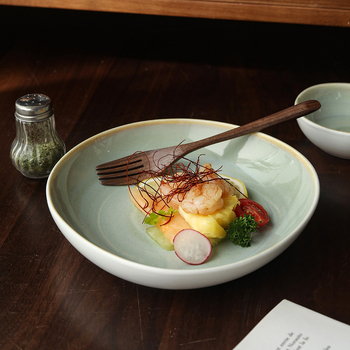 Porcelánová misa, japonského štýlu, nepravidelného tvaru, glazovaná povrchová úprava v peci, vhodná do mikrovlnnej rúry