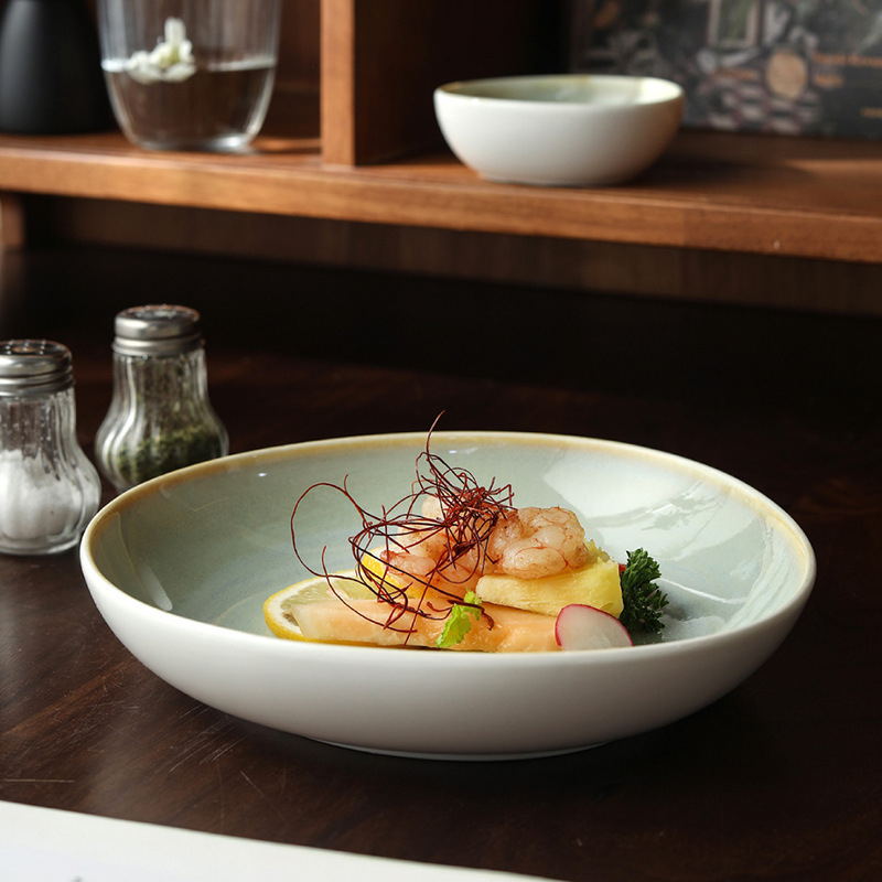 Porcelánová misa, japonského štýlu, nepravidelného tvaru, glazovaná povrchová úprava v peci, vhodná do mikrovlnnej rúry