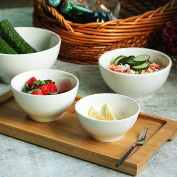 Porcelánová okrúhla misa, mikrovlnná bezpečná, podglazúrny povrch, s tlačeným logom, možnosť prispôsobenia