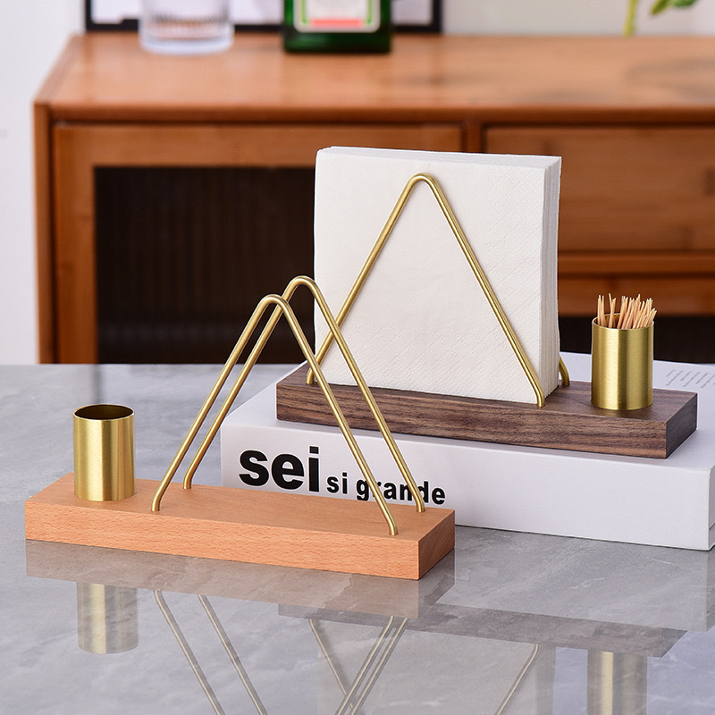 Drevený zvislý zásobník na servítky, štvorcový tvar, povrch s elektroplatingovou úpravou, moderný minimalistický štýl, možnosť súkromnej značky