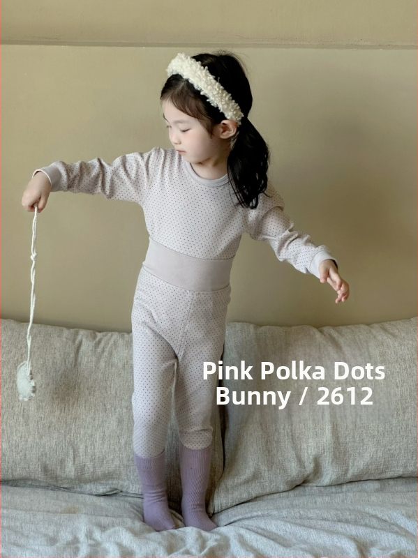 Vaikų šilto medvilnės komplektas rudens–žiema, dvi dalys (viršus ir apačia), elastingas audinys, aukštas liemuo skrandžio apsaugai, miego drabužiai