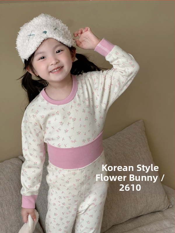 Vaikų šilto medvilnės komplektas rudens–žiema, dvi dalys (viršus ir apačia), elastingas audinys, aukštas liemuo skrandžio apsaugai, miego drabužiai