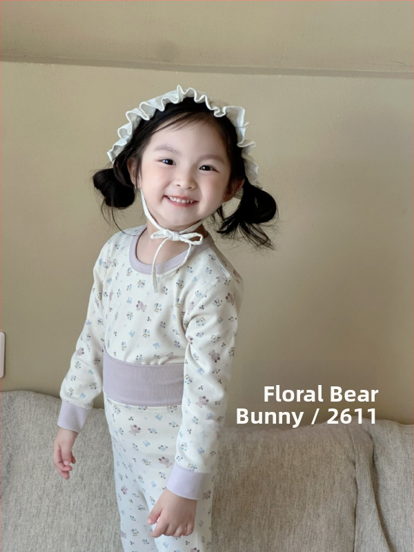 Vaikų šilto medvilnės komplektas rudens–žiema, dvi dalys (viršus ir apačia), elastingas audinys, aukštas liemuo skrandžio apsaugai, miego drabužiai