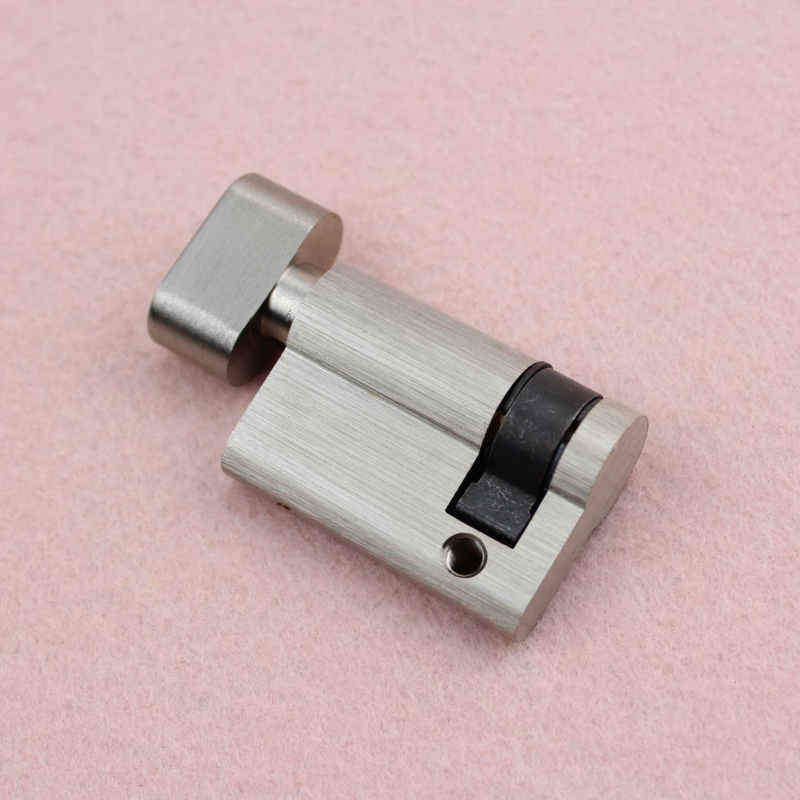 Vario užrakinimo cilindras, kriaušės formos, modelis RCR-08, paviršiaus apdaila: smėlio nikelis ir šviesus chromas, funkcija: sukimas