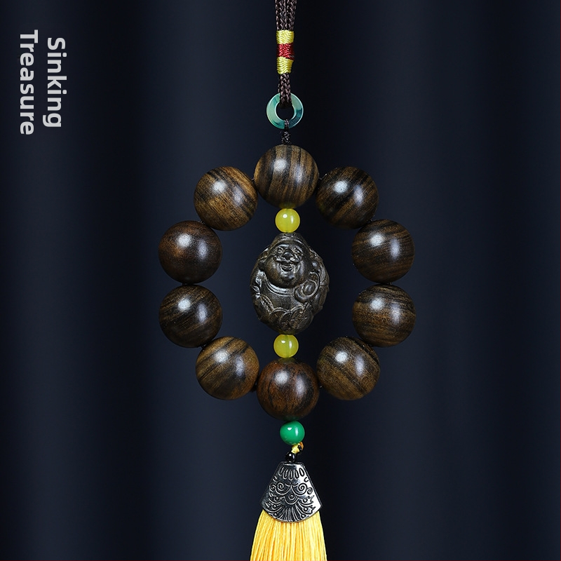 Дървена автомобилна висулка с мъниста от сандалово дърво – етно ретро стил, полирана, пролет 2023 г.