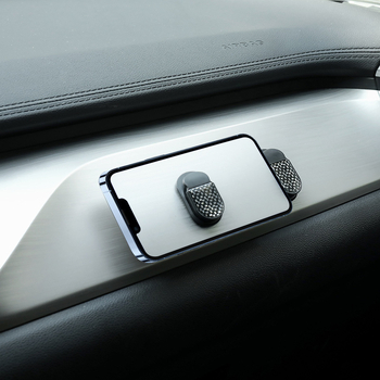 3-ühes magnetiline autotelefoni hoidik liimpaigaldusega ja kaablivõnjamise mehhanismiga