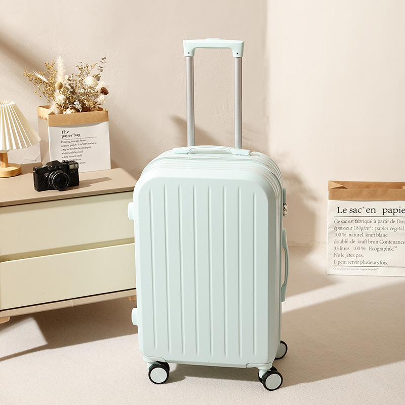 Reisikohver universalsete ratastega, ABS+PC korpus, kaal 3 kg, tõmbluku avamine, triibuline muster, polüestri vooder, tavaline kombineeritud lukk (ABS+PC materjal, 3 kg, tõmblukk avamine, universaalsed rattad, tavaline kombineeritud lukk)