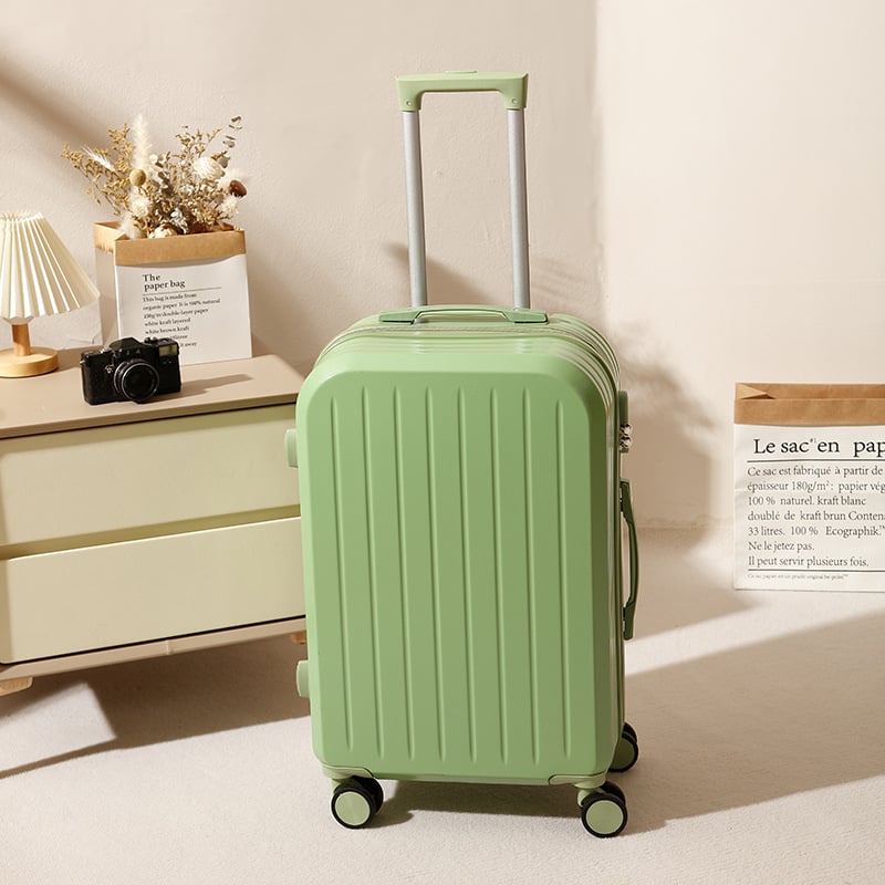 Reisikohver universalsete ratastega, ABS+PC korpus, kaal 3 kg, tõmbluku avamine, triibuline muster, polüestri vooder, tavaline kombineeritud lukk (ABS+PC materjal, 3 kg, tõmblukk avamine, universaalsed rattad, tavaline kombineeritud lukk)