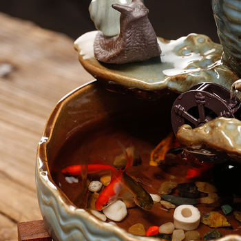 Keramikinis stalinis vandens dekoras, naujojo kinų stiliaus, rankų dažytas, glazūruotas paviršius, su vandens cirkuliacija (keramika; rankų dažymas; glazūruotas paviršius; naujojo kinų stilius; vandens cirkuliacija)