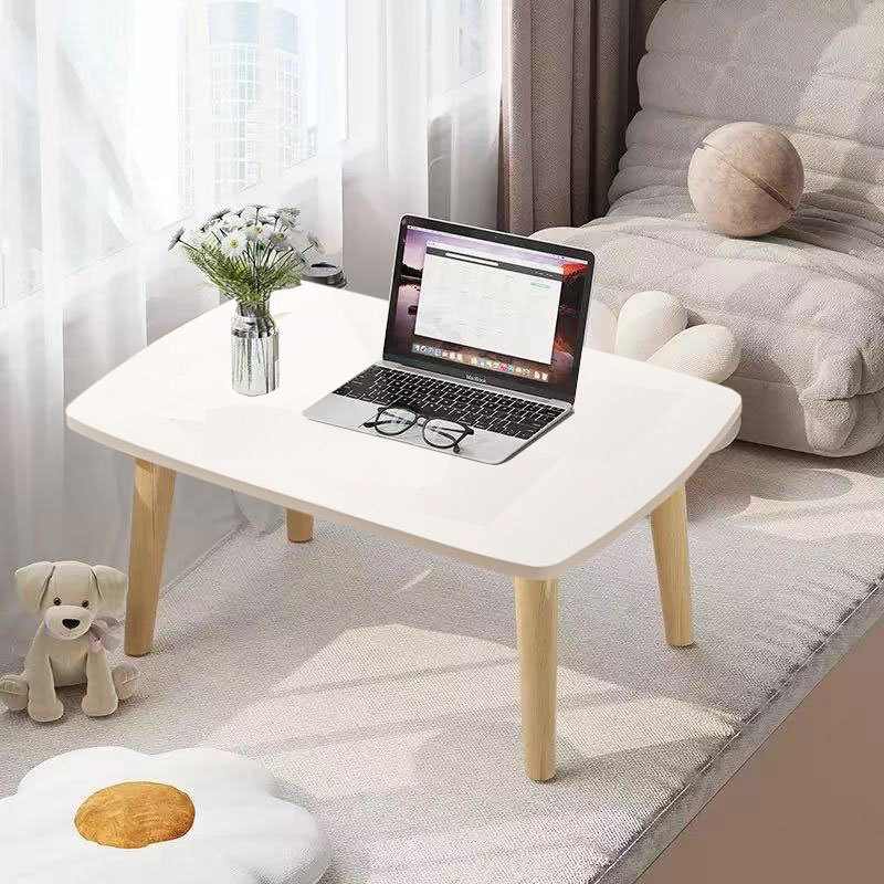 Kavos staliukas, modernus minimalistinis stilius, apvalūs kampai, densitetinės plokštės viršus su PVC danga, surenkamas/demontuojamas dizainas