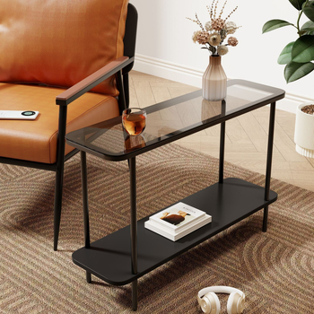 Kavos staliukas su medine rėme ir stikline viršuje, kubo formos, su saugojimo erdve, lengvas prabangos stilius