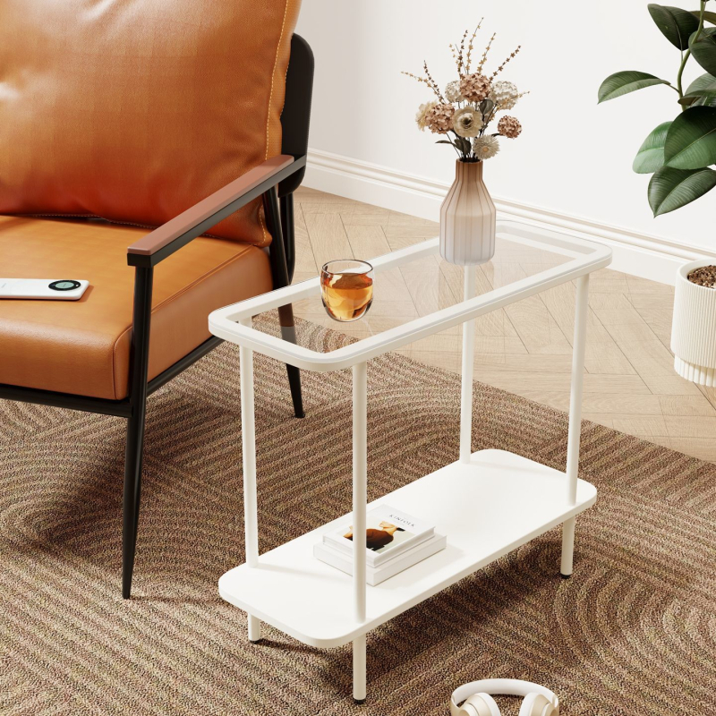 Kavos staliukas su medine rėme ir stikline viršuje, kubo formos, su saugojimo erdve, lengvas prabangos stilius