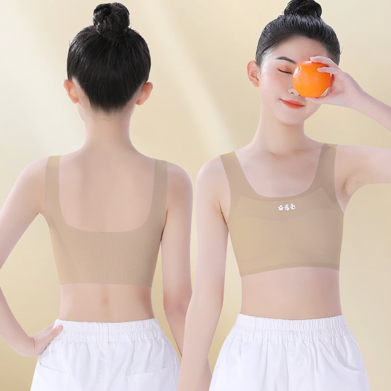 Meitenēm paredzēts apakšveļas komplekts attīstības periodam: bez piedurknēm krekliņš un treniņu krūšturis, neilona/elastāna maisījums 60%/40%, drošības līmenis A, bērniem no 8 gadiem, vasara 2025