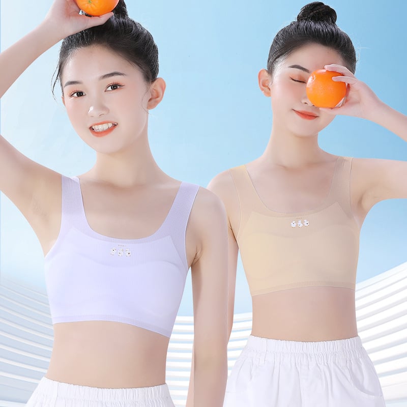 Meitenēm paredzēts apakšveļas komplekts attīstības periodam: bez piedurknēm krekliņš un treniņu krūšturis, neilona/elastāna maisījums 60%/40%, drošības līmenis A, bērniem no 8 gadiem, vasara 2025