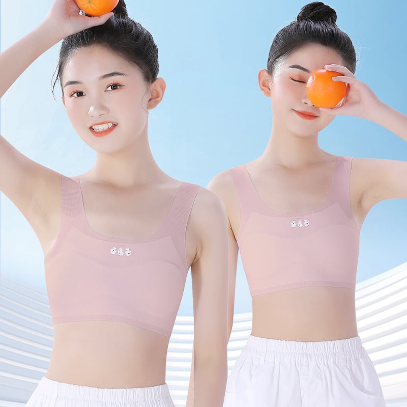 Meitenēm paredzēts apakšveļas komplekts attīstības periodam: bez piedurknēm krekliņš un treniņu krūšturis, neilona/elastāna maisījums 60%/40%, drošības līmenis A, bērniem no 8 gadiem, vasara 2025