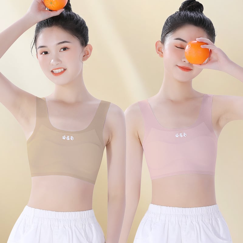 Meitenēm paredzēts apakšveļas komplekts attīstības periodam: bez piedurknēm krekliņš un treniņu krūšturis, neilona/elastāna maisījums 60%/40%, drošības līmenis A, bērniem no 8 gadiem, vasara 2025