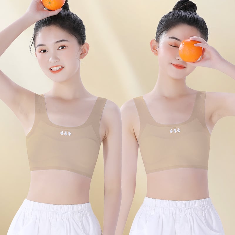 Meitenēm paredzēts apakšveļas komplekts attīstības periodam: bez piedurknēm krekliņš un treniņu krūšturis, neilona/elastāna maisījums 60%/40%, drošības līmenis A, bērniem no 8 gadiem, vasara 2025