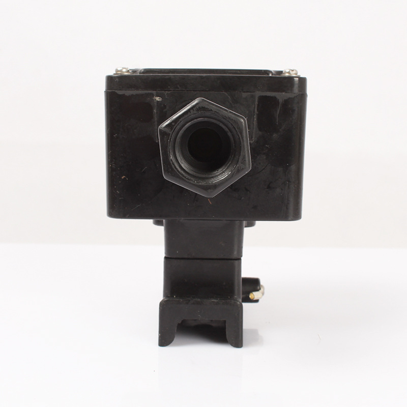 Eksplozijski otporna kutija za napajanje s električnim grijanjem, Huaheng Electric Heating, kućište od DMC-a, ugradnja krimpanjem (Brand Huaheng Electric Heating; Kućište DMC; Ugradnja Crimping)