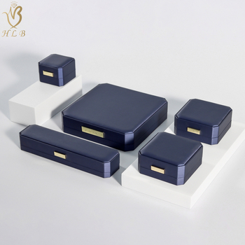 Cutie octagonală din piele șlefuită, design etichetă aurie, ambalaj pentru bijuterii, brand Huali Bao