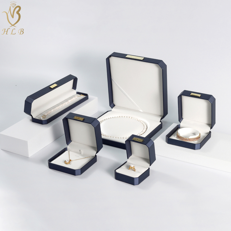 Cutie octagonală din piele șlefuită, design etichetă aurie, ambalaj pentru bijuterii, brand Huali Bao