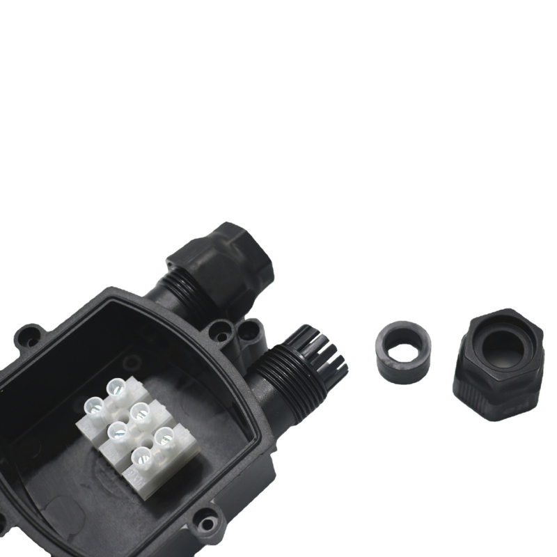 IP68 vandens atspari jungčių dėžė su dviem įėjimais ir dviem išėjimais, 3 pozicijų terminalo blokas (lauko LED gatvių apšvietimui)