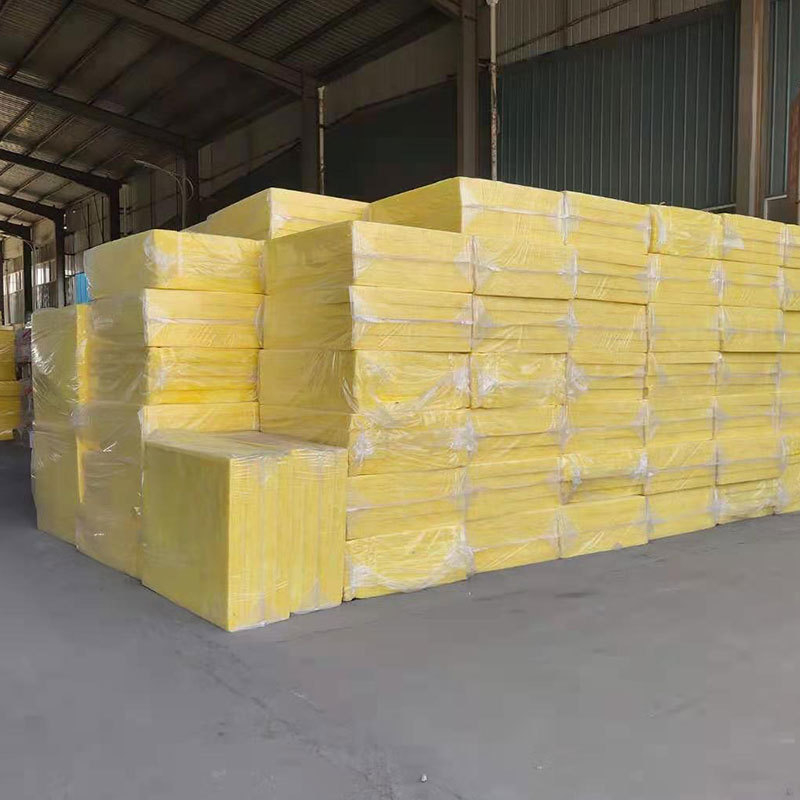 Stiklo vilnos plokštė šilumos ir garsinės izoliacijai, sluoksniuota forma, plokštelės formos