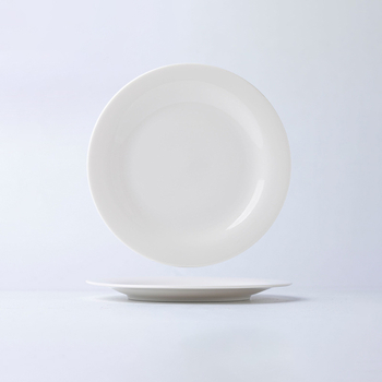 Keraminė plokščios formos lėkštė, apvali, tinkama mikrobangų krosnelėms, su underglazės spalva