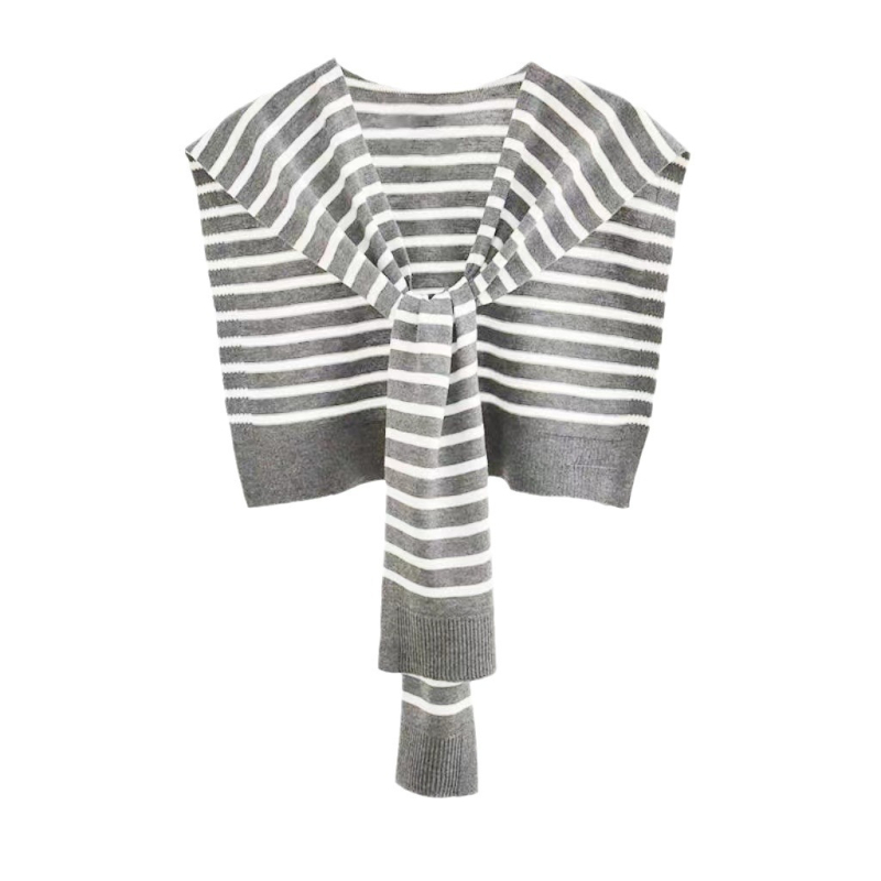 Adīts šalles stilā, ar svītrainu blokrakstu, divējāda izmantošana sievietēm – visu gadalaiku