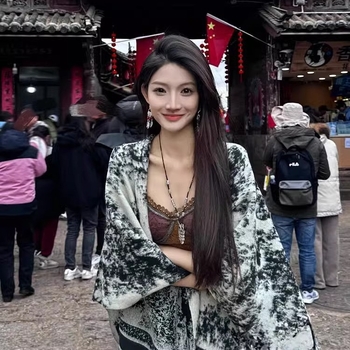 Sievietēm šalle-pelerīna no mākslīgā kašmīra, moderns stils, totem motīvs, adīta