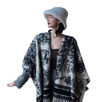 Sievietēm šalle-pelerīna no mākslīgā kašmīra, moderns stils, totem motīvs, adīta