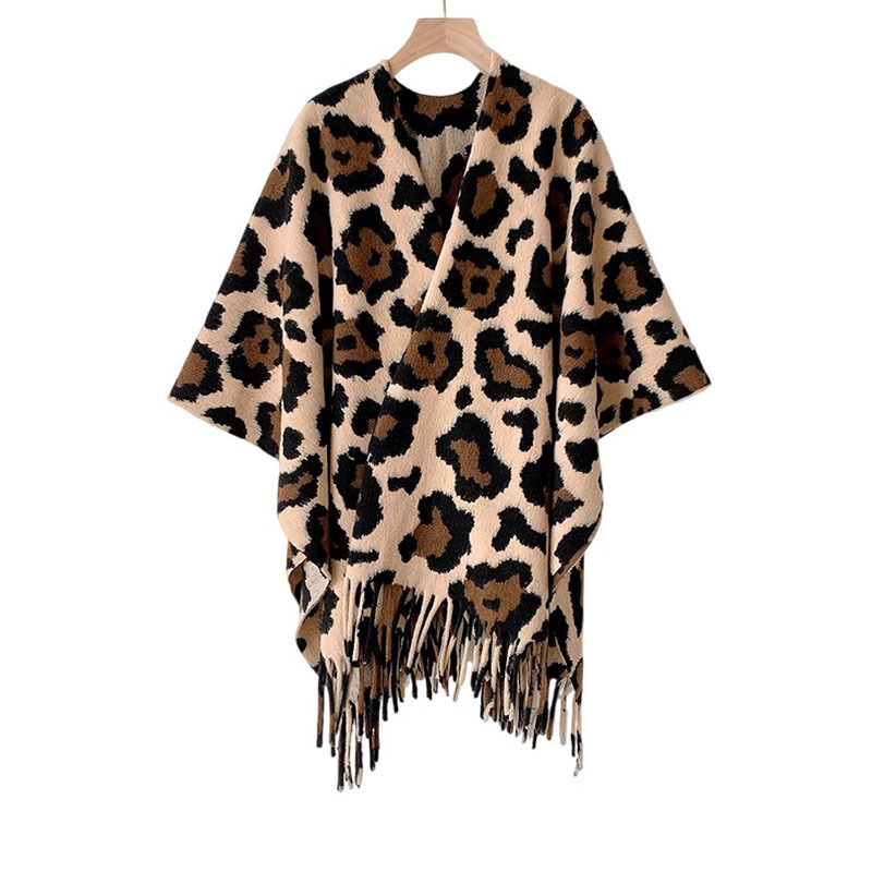 Sievietēm šalle-pelerīna no mākslīgā kašmīra, moderns stils, totem motīvs, adīta