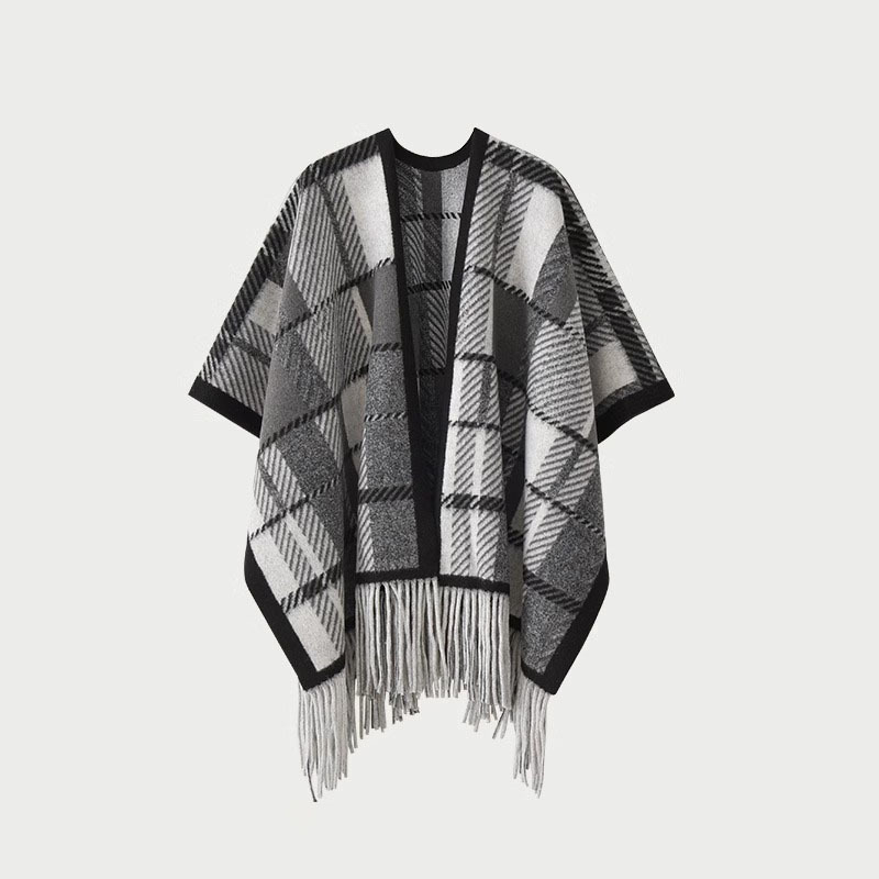 Sievietēm šalle-pelerīna no mākslīgā kašmīra, moderns stils, totem motīvs, adīta