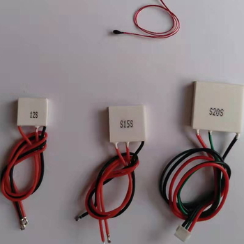 Kompakt félvezető hűtő–fűtő modul beépített hőmérséklet-szabályozó érzékelővel vagy NTC termoszenzorral — modellek S12A, S15S, S20S, S23S, S30S, S40S