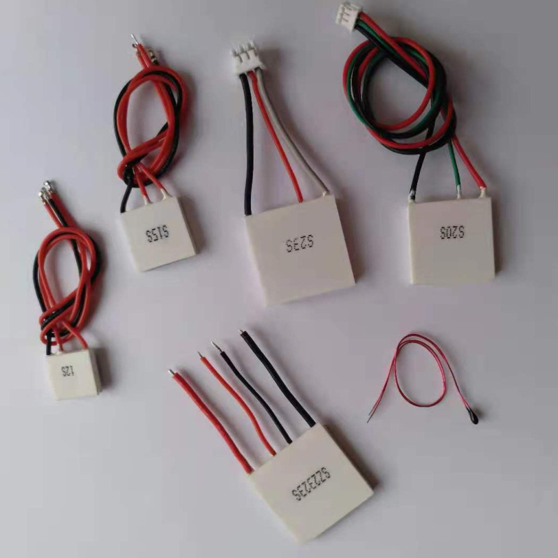 Kompakt félvezető hűtő–fűtő modul beépített hőmérséklet-szabályozó érzékelővel vagy NTC termoszenzorral — modellek S12A, S15S, S20S, S23S, S30S, S40S