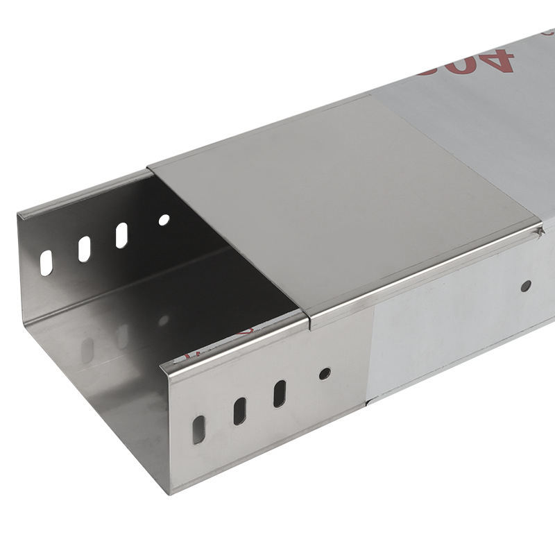 Gyengeáramú kábelcsatorna, galvanizált, tűzálló, perforált, ipari létesítményekhez és kereskedelmi helyiségekhez