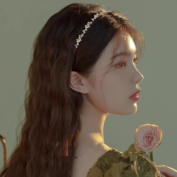 Обод за глава за жени • сплав • електроплатиране • пролет 2025