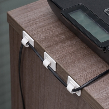 Organizator de cabluri - ABS, organizator de cabluri pentru birou în stil japonez, montaj autoadeziv; Marca Km; marcă privată autorizată; lansare 2025