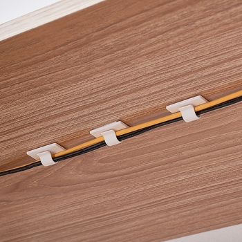 Organizator de cabluri - ABS, organizator de cabluri pentru birou în stil japonez, montaj autoadeziv; Marca Km; marcă privată autorizată; lansare 2025