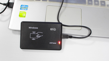 Bezkontaktis IC/M1 kortelių skaitytuvas, 13,56 MHz, nuskaitymo laikas 0,1 s, jutiklio diapazonas 3–10 cm