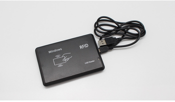 Bezkontaktis IC/M1 kortelių skaitytuvas, 13,56 MHz, nuskaitymo laikas 0,1 s, jutiklio diapazonas 3–10 cm