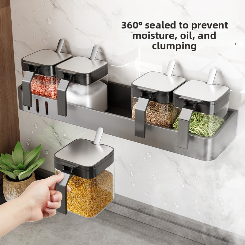 Sieninis nerūdijančio plieno prieskonių laikiklis, druskos indelis ir prieskonių stiklainiai, skirtas kietiems prieskoniams, išleistas 2024 m.