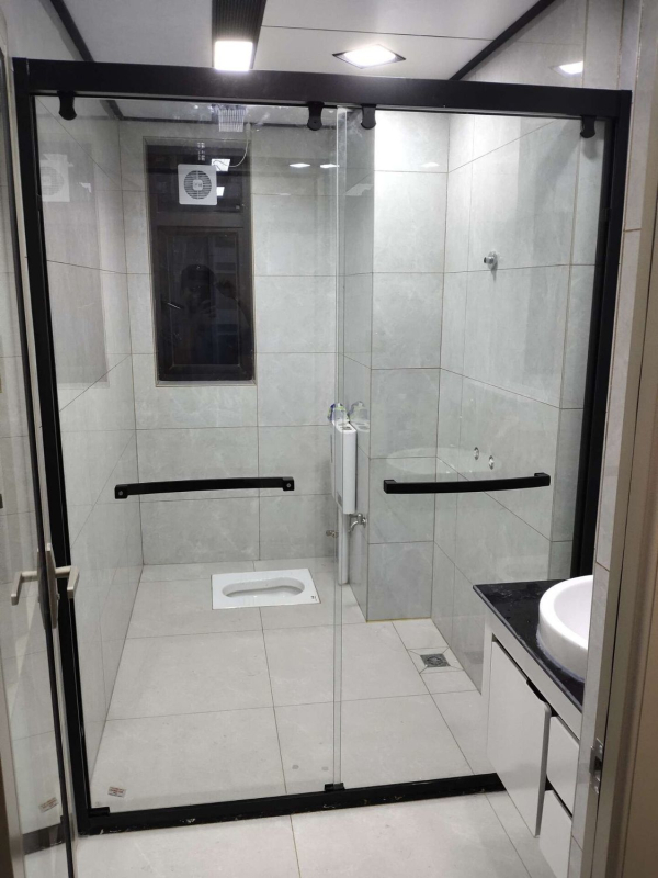 Έξυπνο ντους από tempered glass, ορθογώνιο σχήμα, διαχωριστικό με συρόμενη πόρτα