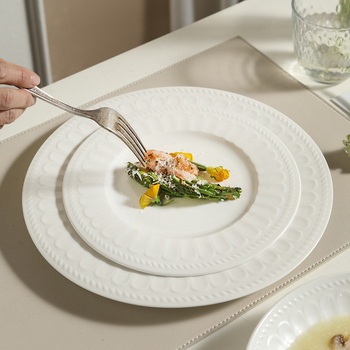 Mu yun porcelninė vakarų patiekalų lėkštė, apvalios formos, vientisas raštas, po glazūra spalvų užbaigimas, modernus paprastas stilius