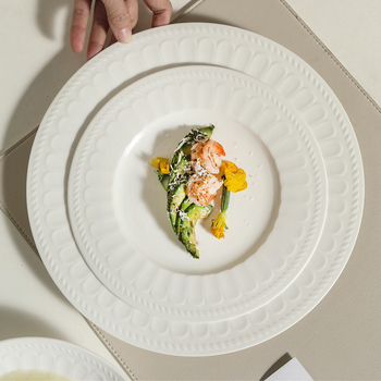 Mu yun porcelninė vakarų patiekalų lėkštė, apvalios formos, vientisas raštas, po glazūra spalvų užbaigimas, modernus paprastas stilius