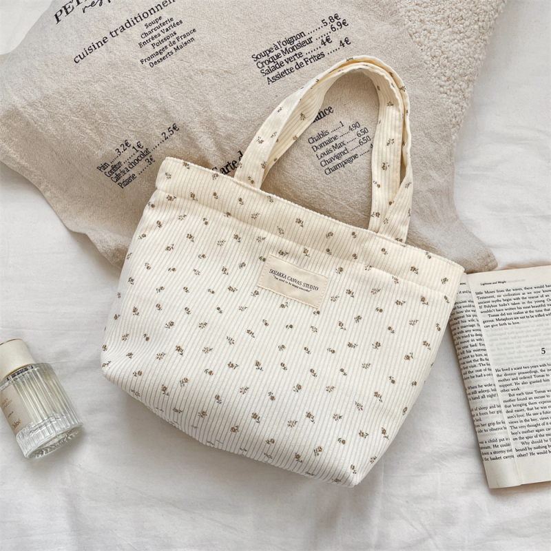 Corduroy cvjetna torba – casual stil, uspravna četverokutna forma, otvoreni vrh, platnena podstava, unutarnja struktura: torba za dokumente