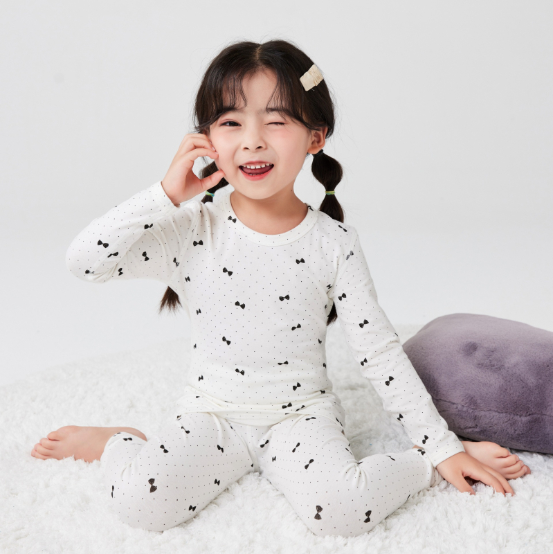 Vaikų komplektas su viršutine ir kelnerėmis rudens-žiemos sezonui, unisex, 95% medvilnė su Lycra, švelnus apdaila (brushed audinys), klasė A, vaikams nuo 8 metų, ūgis >140 cm