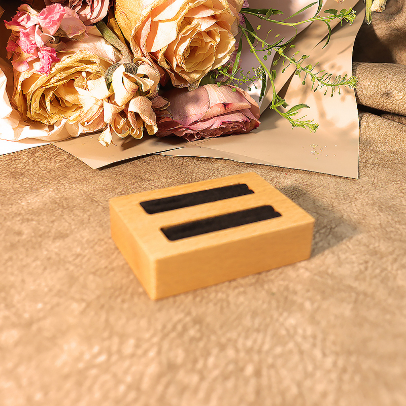 Podložak za prstenje od bukovog drveta, dva odjeljka, bez poklopca, kutija za nakit