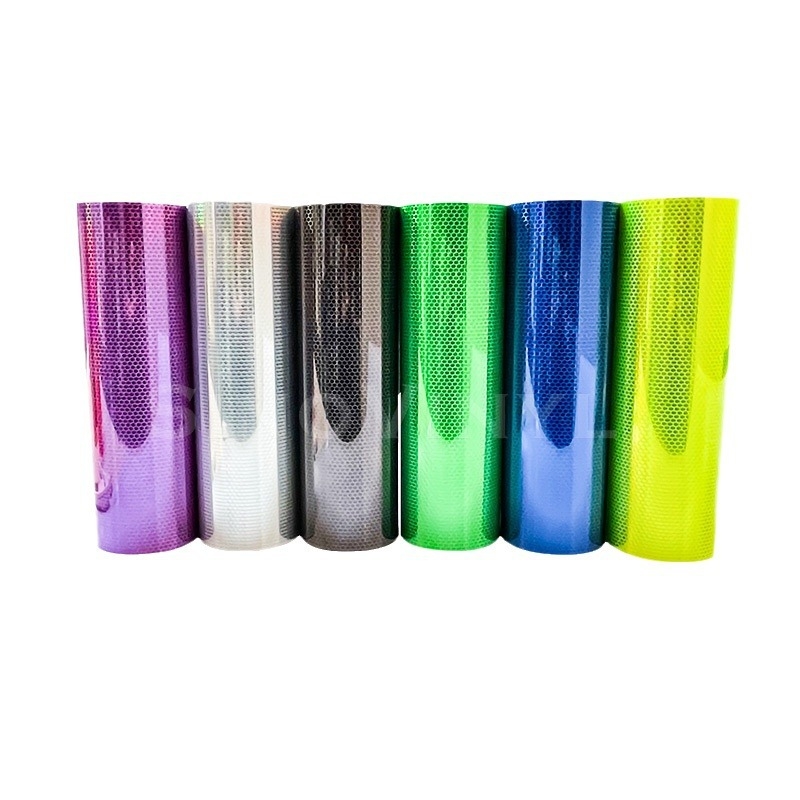 Automašīnas lukturu filma (PVC, 0,12 mm biezums, 90% gaismas caurlaidība, UV aizsardzība 90%, siltuma izolācija 80%)