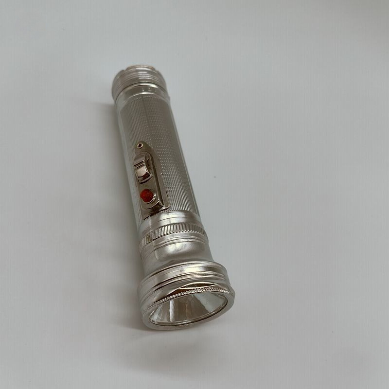 Φανάρι χειρός σε μεταλλικό περίβλημα παλιού στυλ • LED chip AILEYX • Φωτεινότητα κάτω από 100 lm • Βάρος 20 g • Μοντέλο SJ1001835737