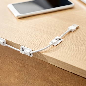 KM organizator de cabluri din plastic, autoadeziv, fără găuri, transparent, pentru cabluri optice și de rețea, stil japonez, potrivit pentru birou, dormitor și sufragerie